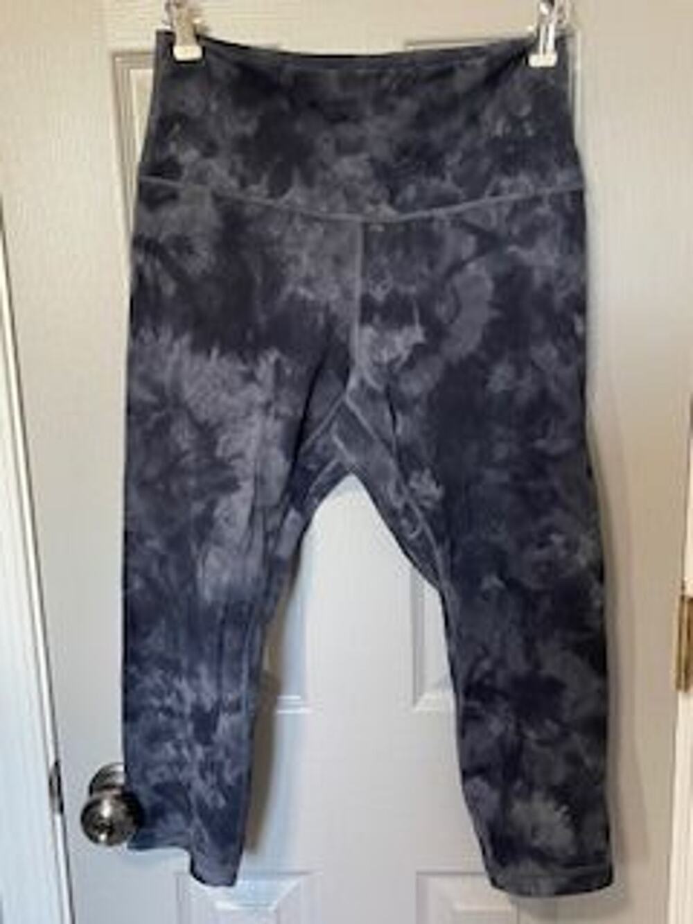 #B497 PRE-LOVED Lululemon align crop diamond dye pitch grey graphite sz10